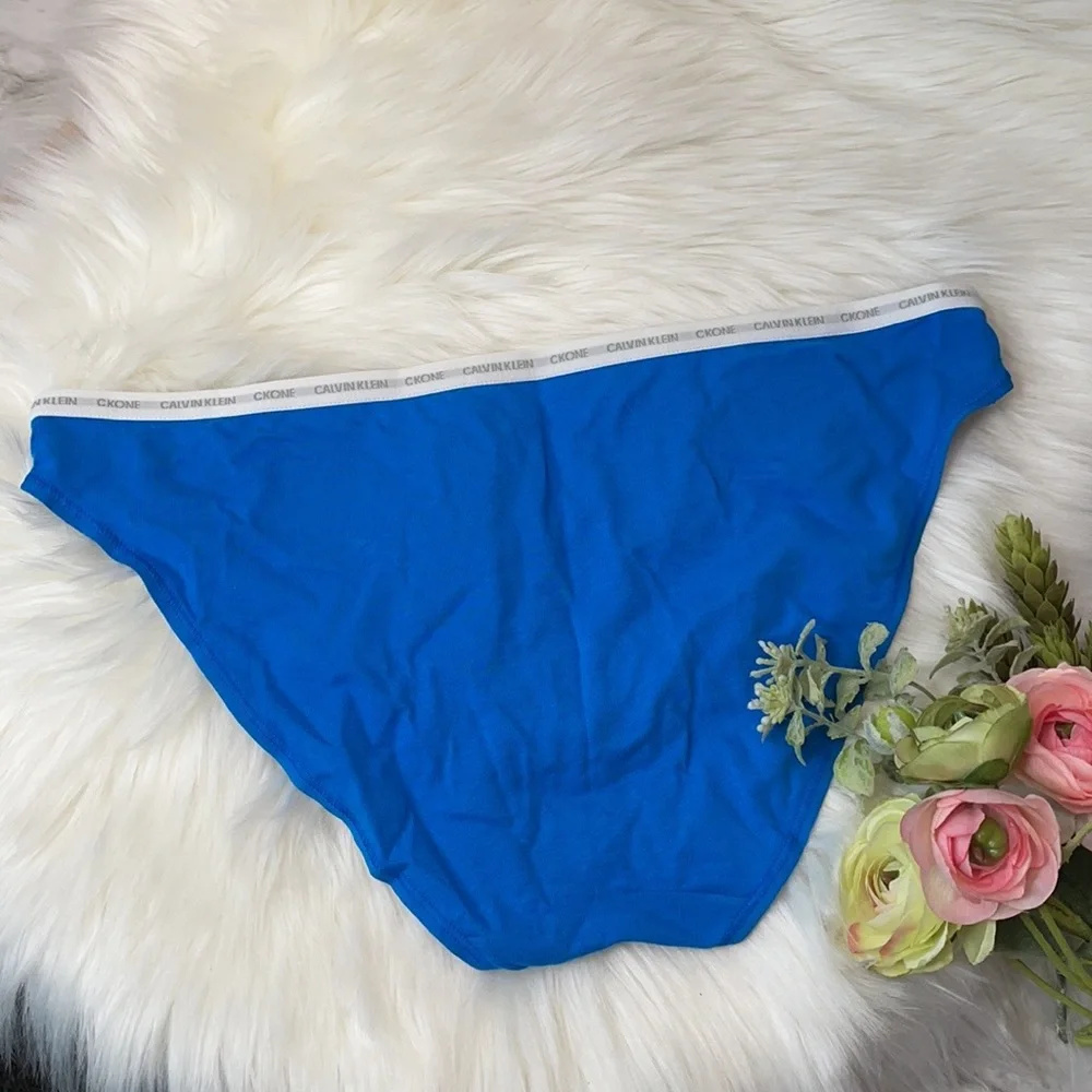 Calvin Klein pantie - Picture 2 of 3